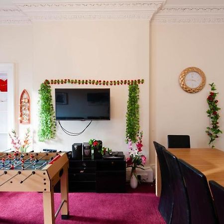 Edinburgh Central Roomz Aparthotel EDI Exterior photo