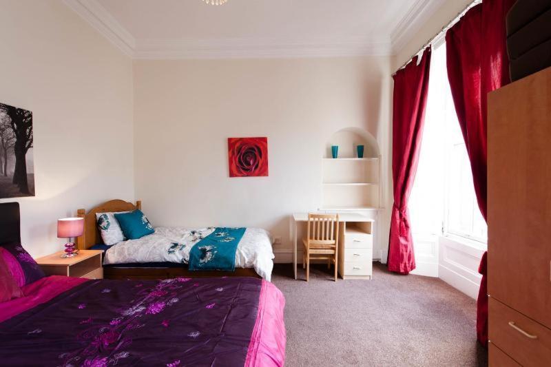 Edinburgh Central Roomz Aparthotel EDI Exterior photo